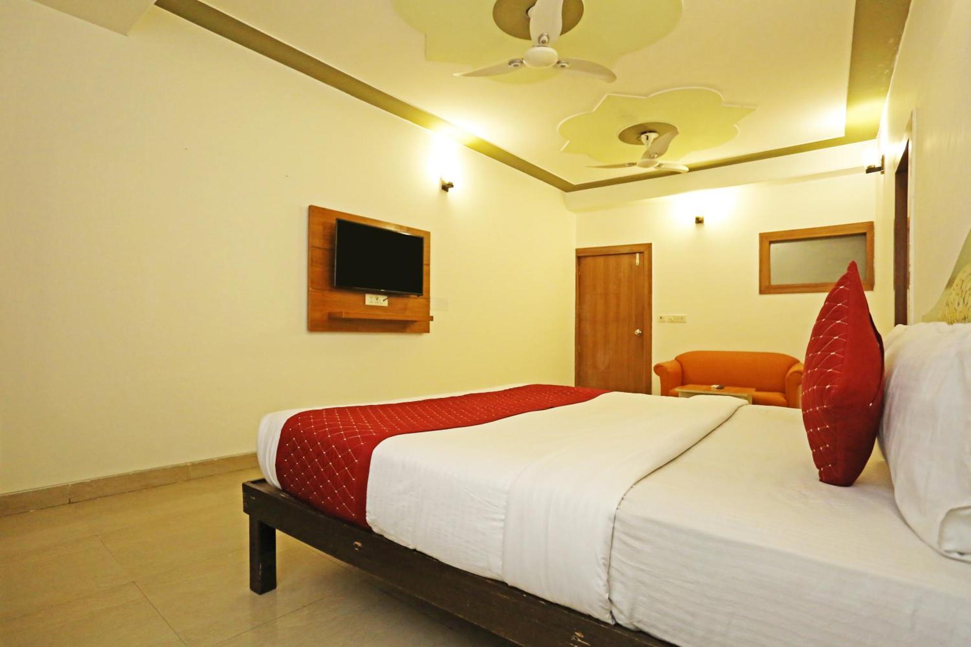 Hotel Ambrosia - A Boutique Hotel New Delhi Exteriör bild