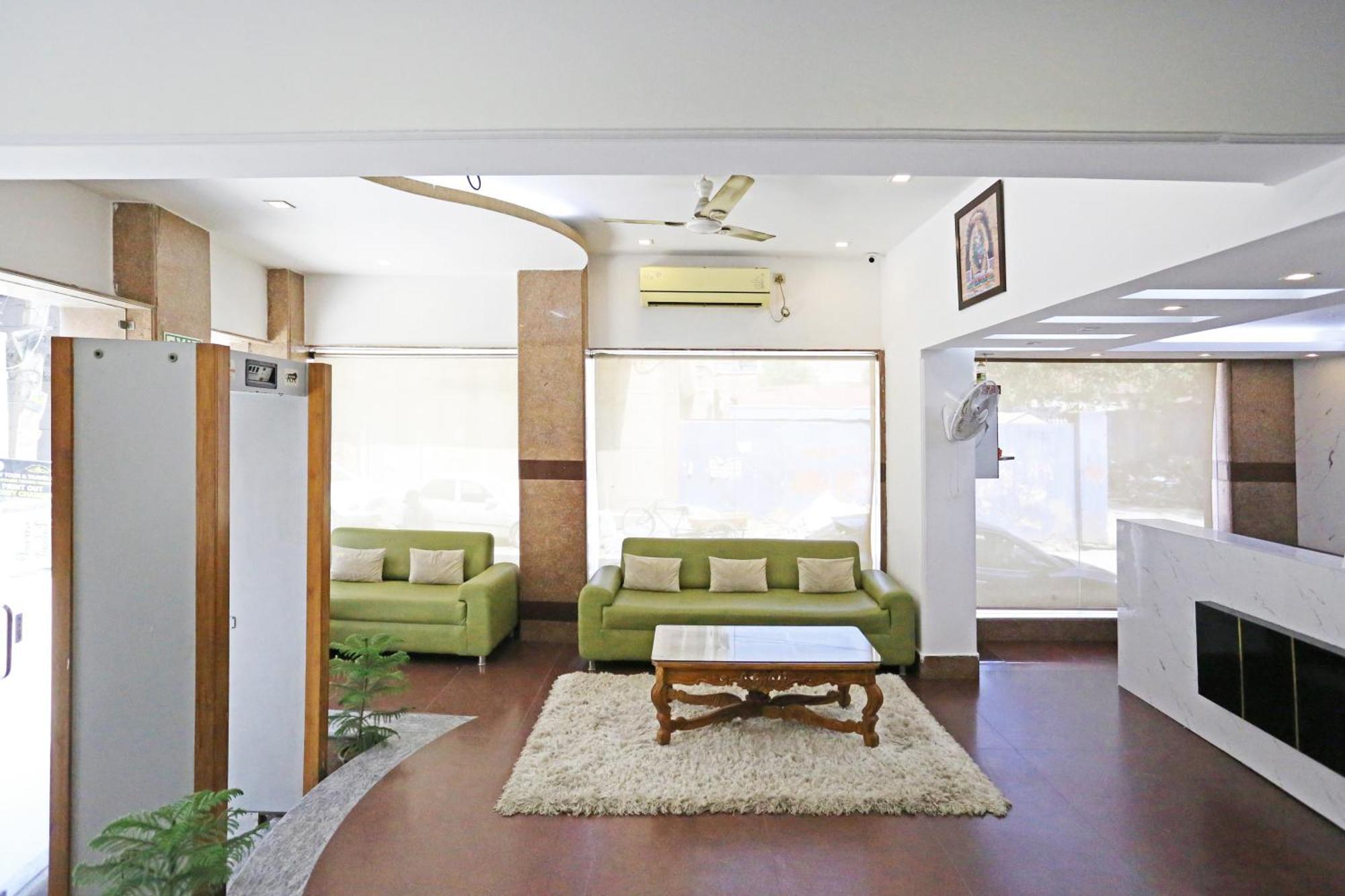 Hotel Ambrosia - A Boutique Hotel New Delhi Exteriör bild