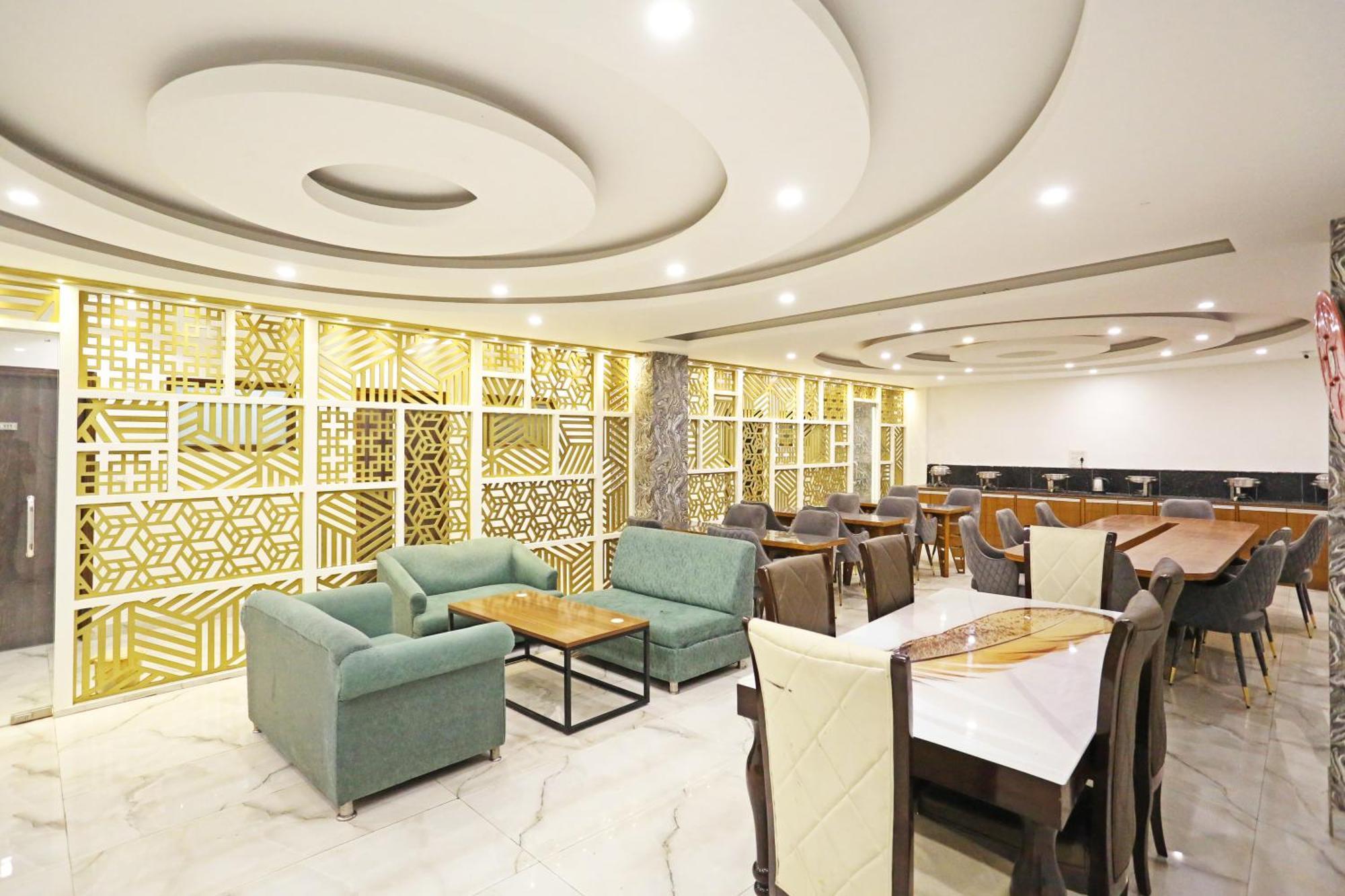 Hotel Ambrosia - A Boutique Hotel New Delhi Exteriör bild