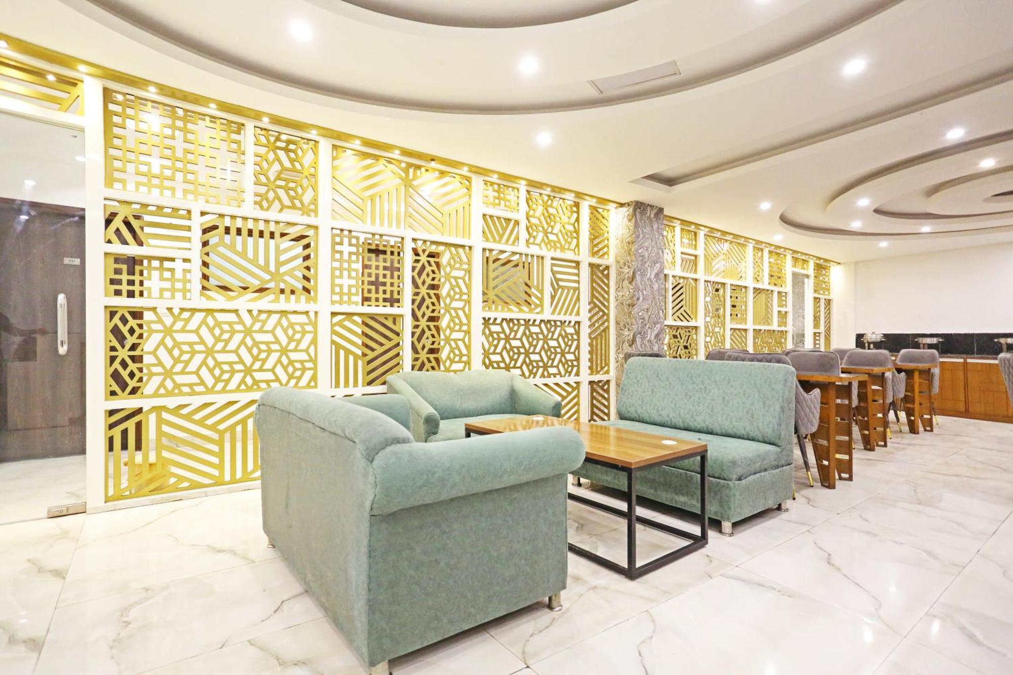 Hotel Ambrosia - A Boutique Hotel New Delhi Exteriör bild