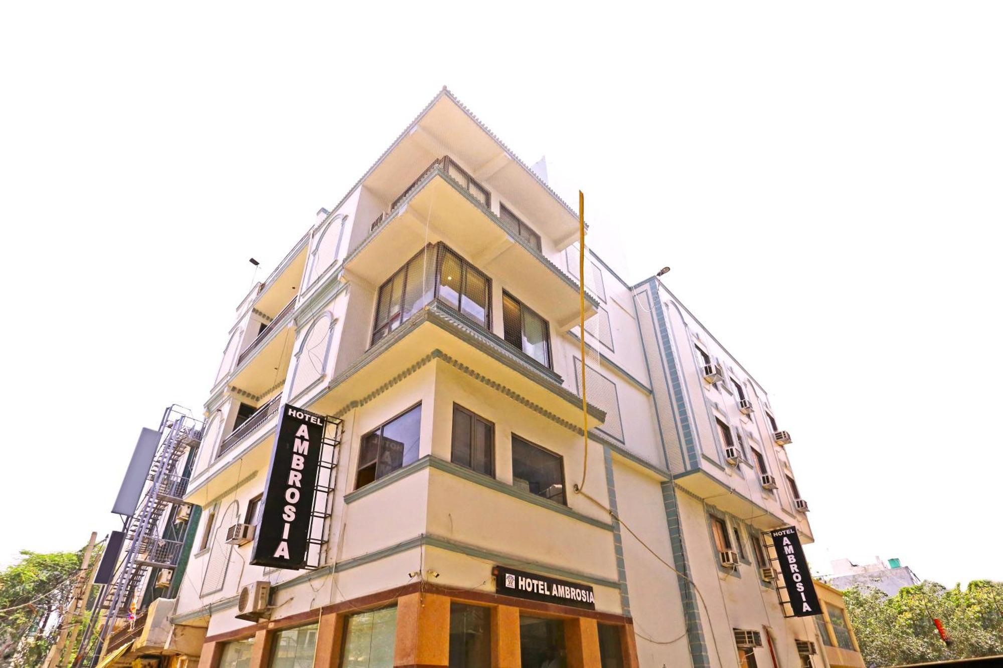 Hotel Ambrosia - A Boutique Hotel New Delhi Exteriör bild